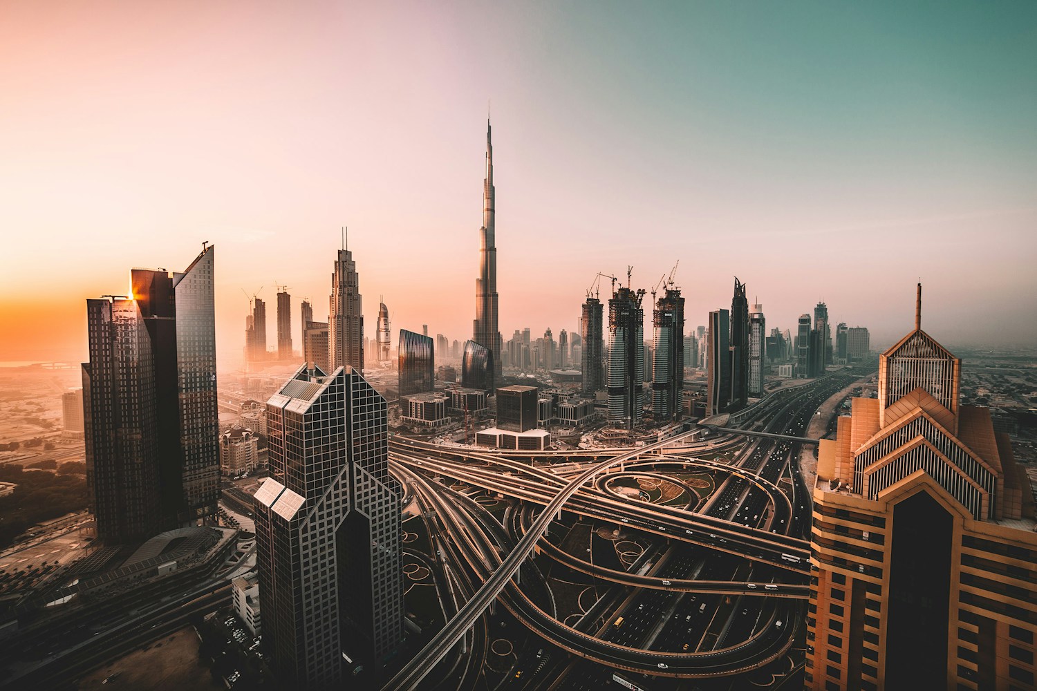 Dubai & Abu Dabi temsili görsel